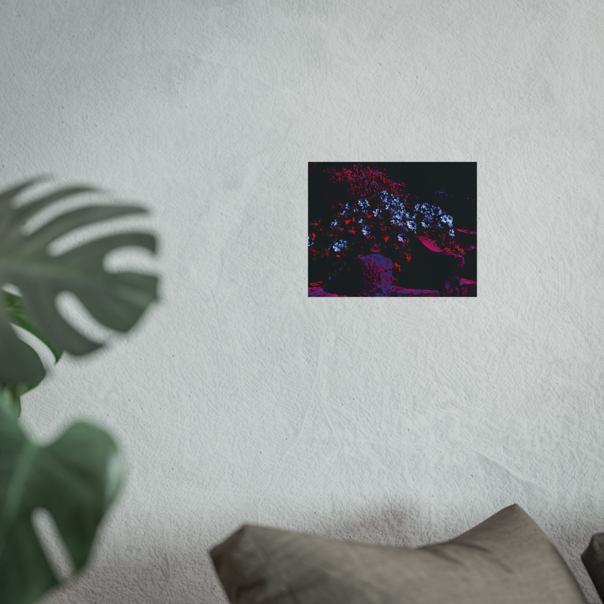 Neon Florale Nachtlandschaft Kunstdruck — Abstraktes Neon-Pflanzen Wandbild